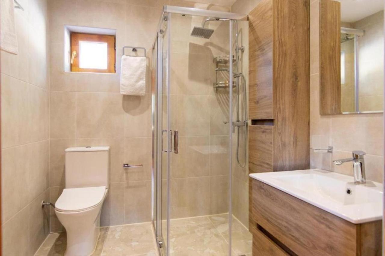 Agrelia Homes Dragano Luaran gambar